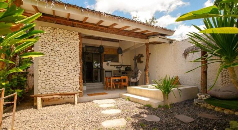 Holiday apartment with pool in Pecatu