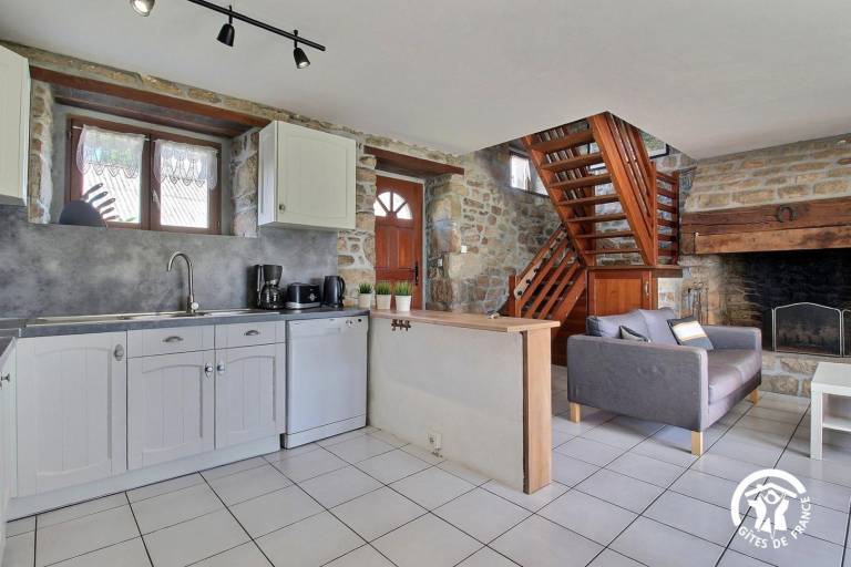 Gite with yard, BBQ & patio | Sea view — photo 5