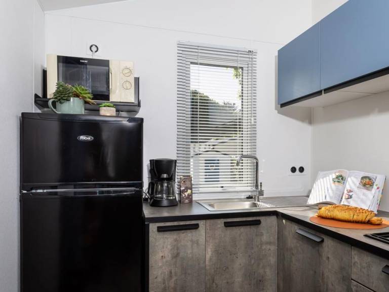 Children-friendly mobile home with terrace & heated pool | Next to the beach | Pet-friendly — photo 5