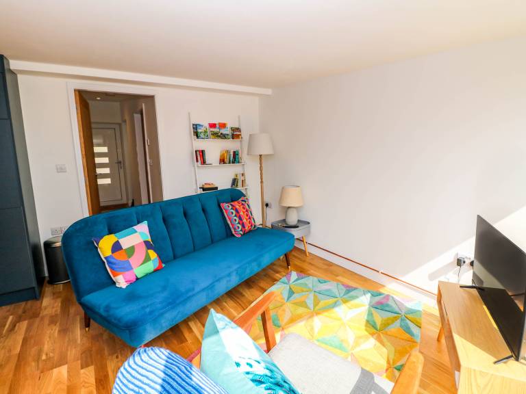 Cottage with 2 rooms for 4 persons — photo 4