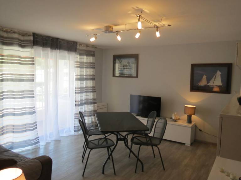 Rental apartment with pool — photo 4
