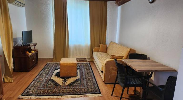 Wonderful holiday apartment with patio & garden | Dogs allowed — photo 3