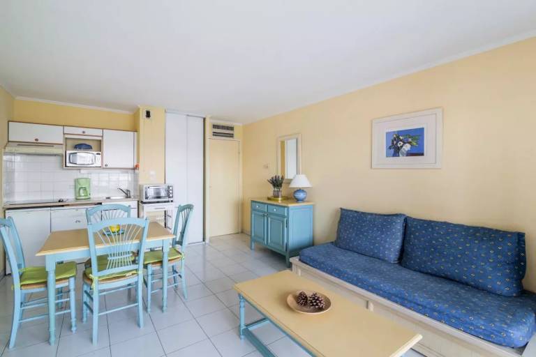 Rental apartment with pool — photo 4