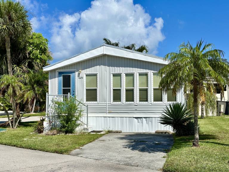 Bungalow with private pool & jacuzzi | River view — photo 3