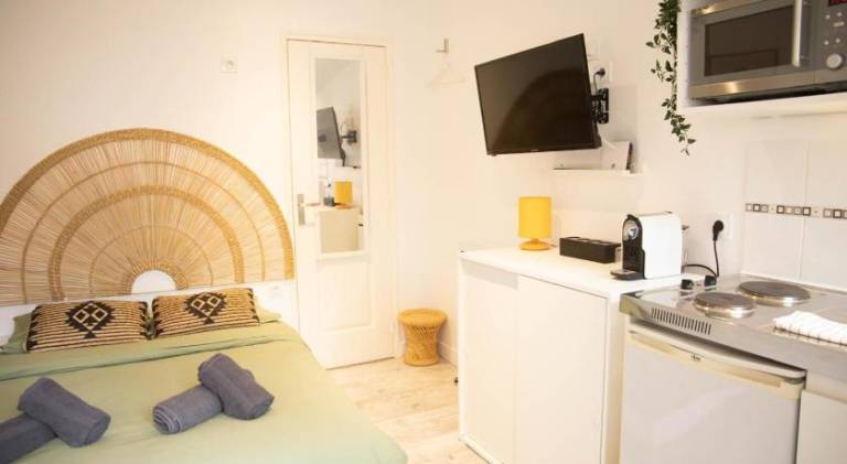 Holiday apartment with garden, patio & grill | Good for workation in Herouville-Saint-Clair