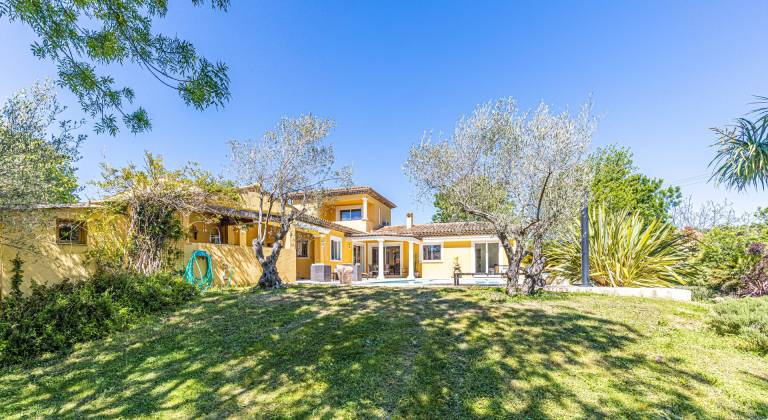 Children-friendly villa with garden, private pool & patio | Pets are welcome — photo 2