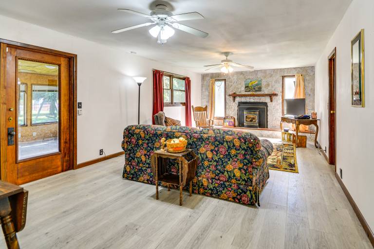 7 Mi to Bighorn Nat’l Forest: Dog-Friendly Home — photo 4