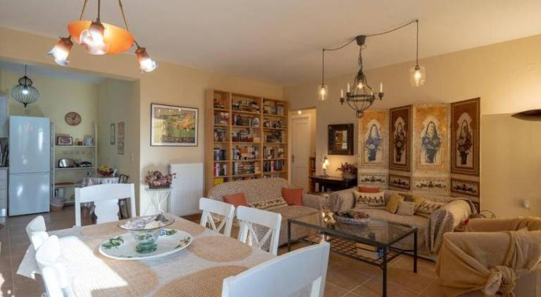 Ample holiday apartment with patio & yard | Pets are welcome — photo 4