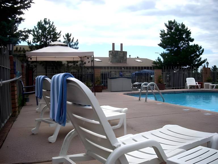 Hotel Aspen Flagstaff/ Grand Canyon InnSuites in Flagstaff, AZ