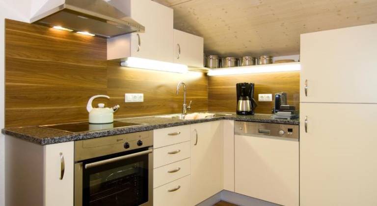 Wonderful serviced apartment with BBQ & garden | Close to the ski | Perfect for remote work | Pets are welcome — photo 3