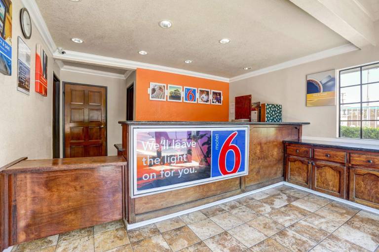 Motel 6 Fresno, CA - Belmont Ave — photo 3
