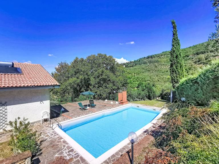 Familienfreundliches wunderschönes Ferienhaus mit Grill, privatem Pool und Terrasse | Hunde erlaubt