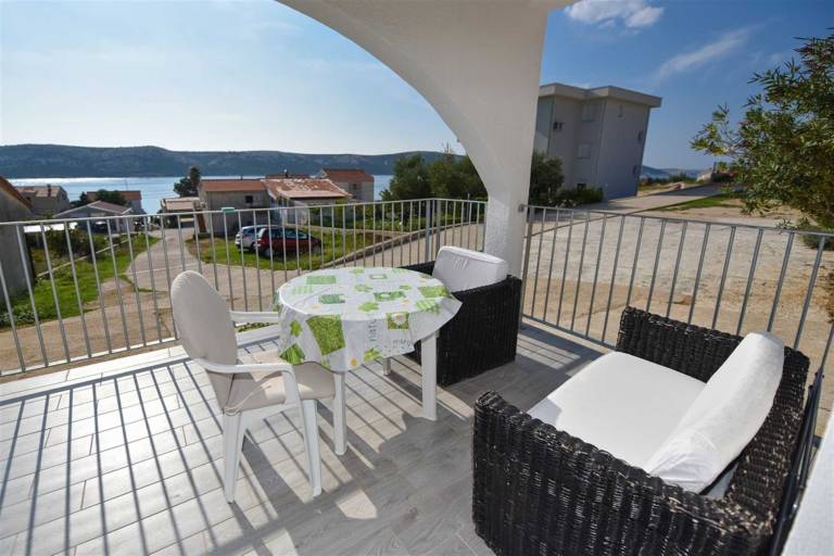 Rental apartment with patio | Pets are welcome — photo 3