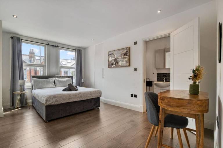 Apartment  Wimbledon