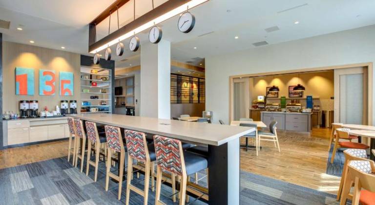 Hampton Inn Boston/Waltham — photo 4