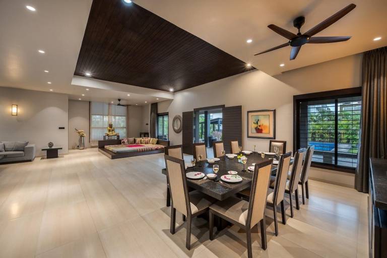 Vacation home with garden & pool — photo 4