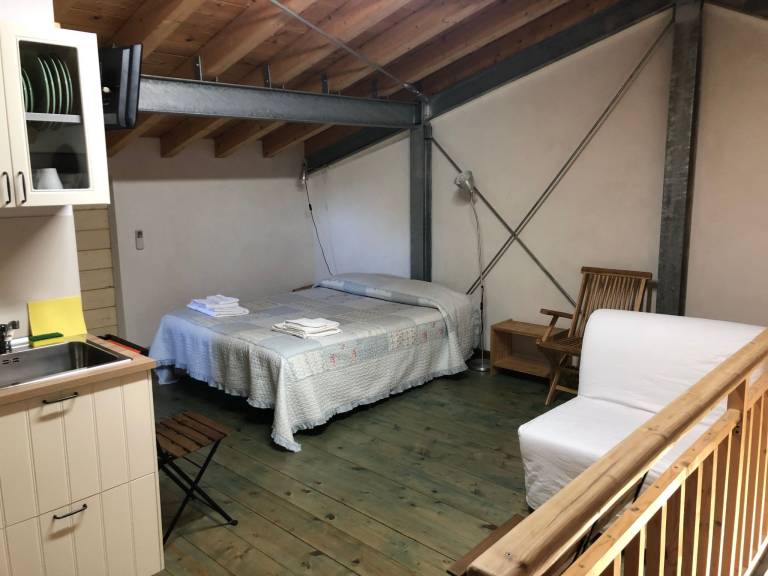 Holiday apartment with pool, garden & barbeque — photo 2