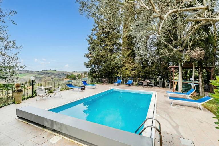 House with private pool, garden & patio — photo 2