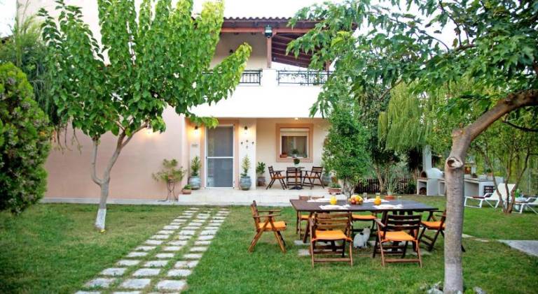 Fully equipped spacious villa with yard, terrace & grill | Good for workation | Pets allowed in Rethymno