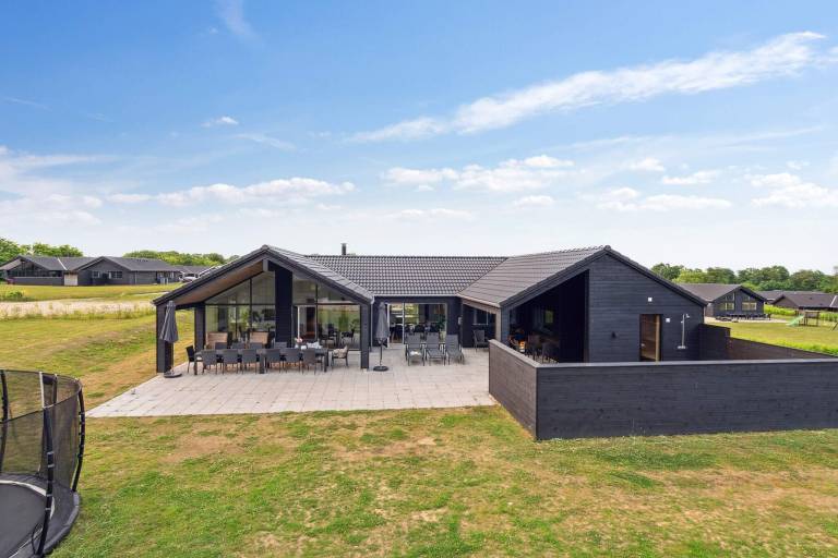 Vacation home with sauna & pool in Sønderborg