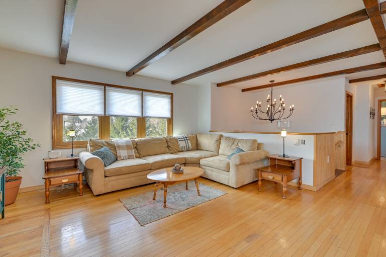 Vacation Rental Home  2 Mi to Windham Mountain! — photo 4