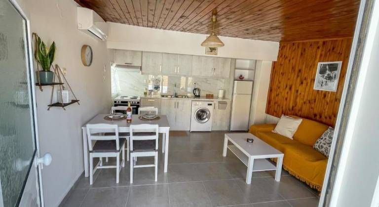 Holiday apartment with patio | Close to the beach | Pet-friendly — photo 3