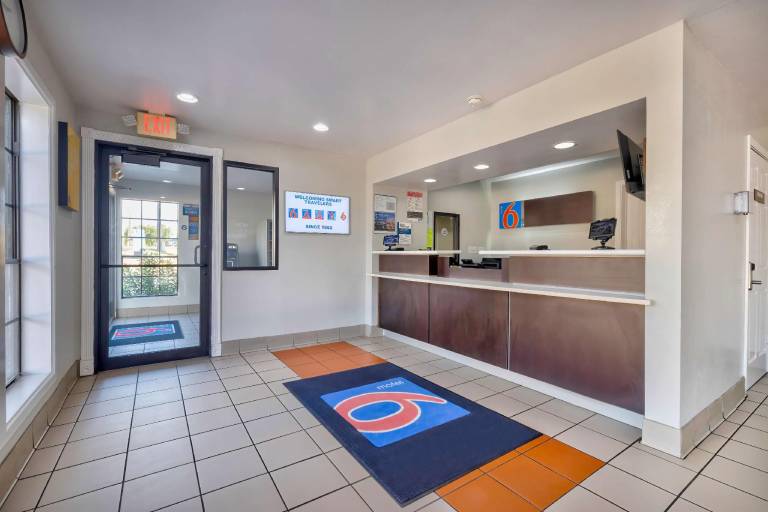 Motel 6 Bryan, TX - College Station — photo 3