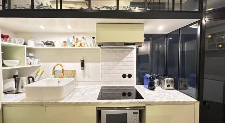 Apartment | Close to Notre-Dame de Paris — photo 3