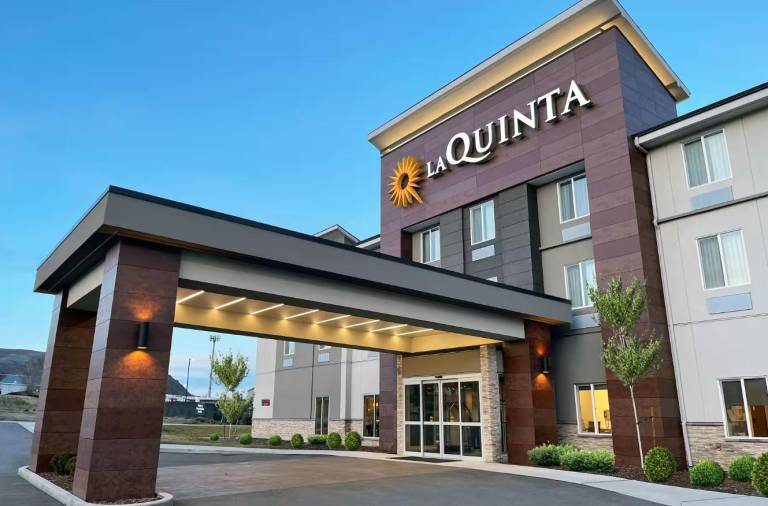 La Quinta Inn & Suites by Wyndham Wenatchee in Wenatchee, WA