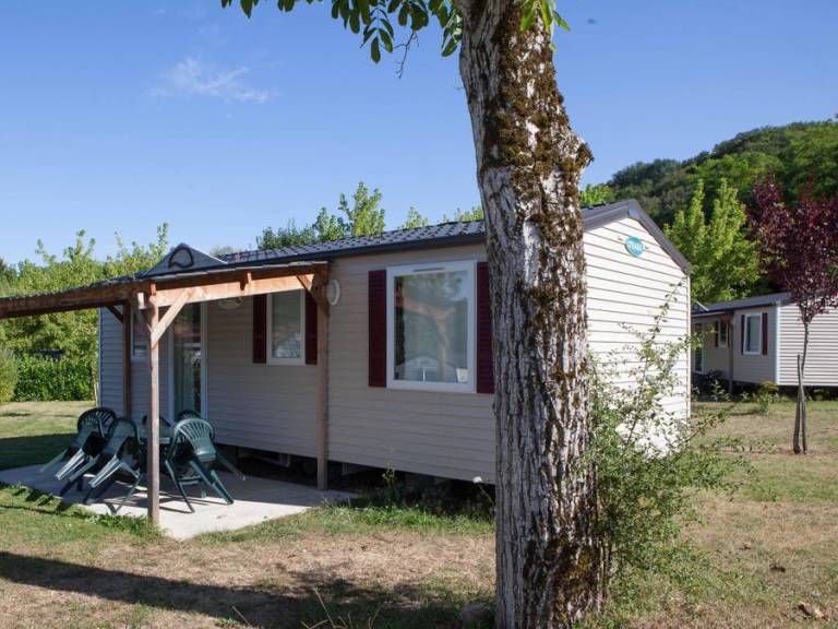 Family-oriented wonderful mobile home with terrace & pool | Pets allowed — photo 5