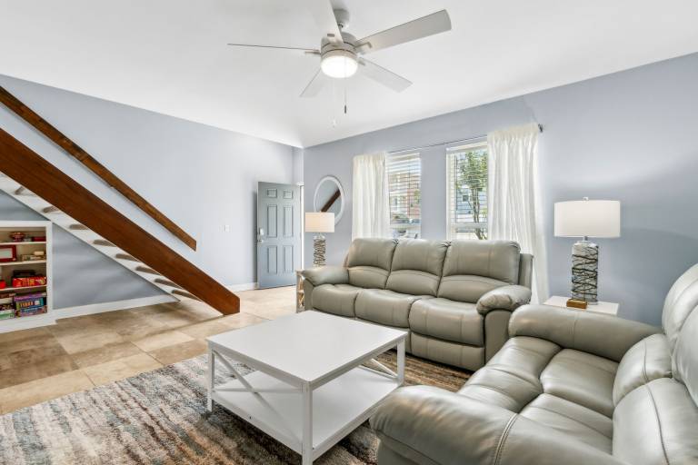 Condo with pool — photo 3