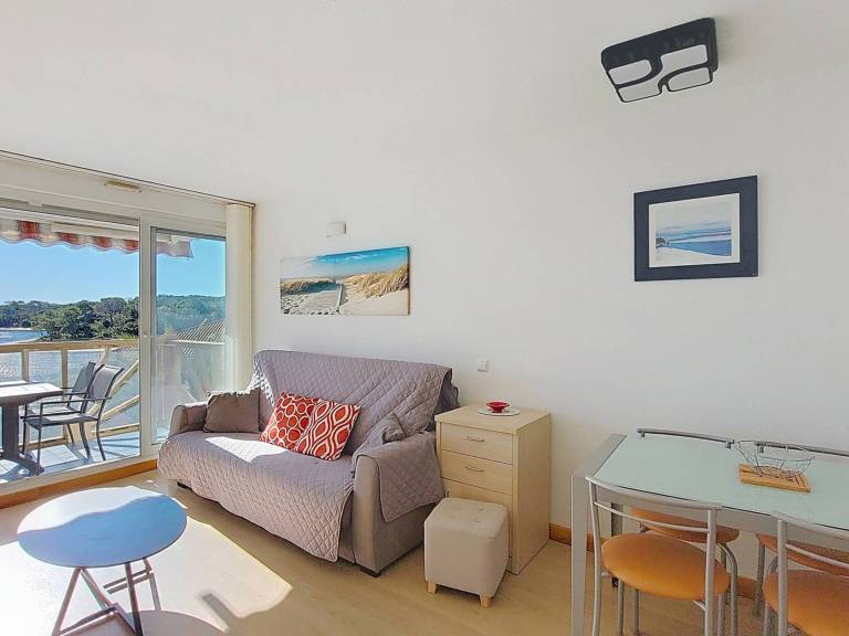 Holiday apartment with pool | Lake view — photo 2