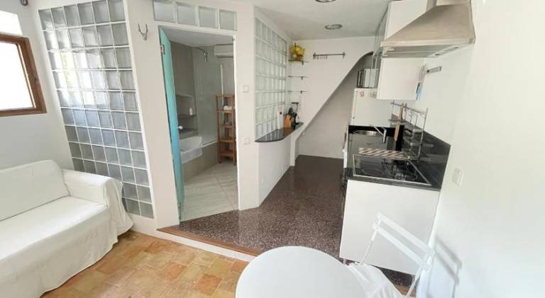 House with yard, barbeque & terrace | Perfect for remote work — photo 2