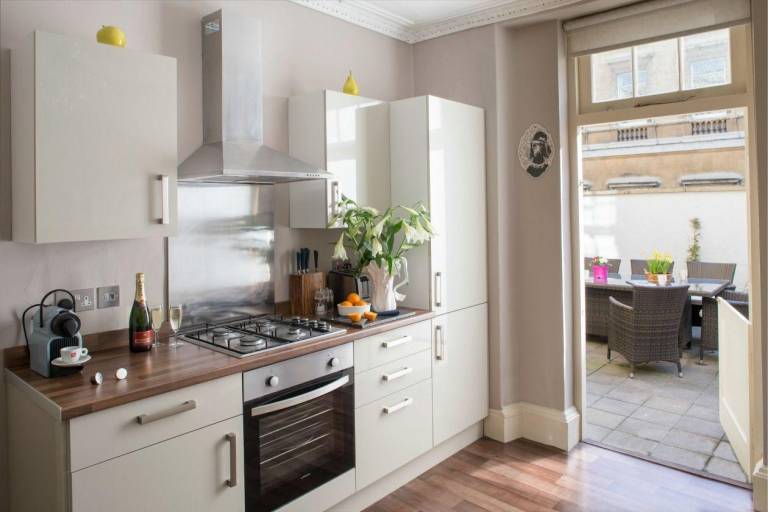 Rental apartment with hot tub & terrace | Close to Roman Baths | Good for workation | Pets are welcome — photo 3