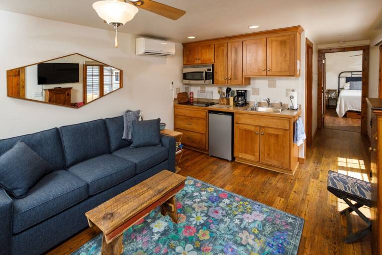 Cabin  Ephraim