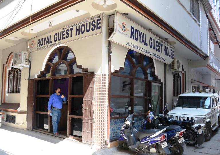 Bed and breakfast Enayat Colony