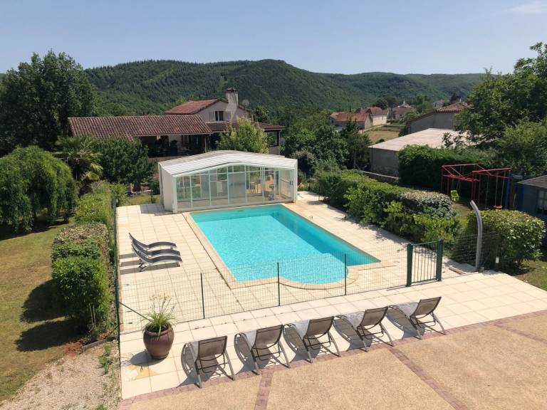 Rental apartment with terrace, pool & barbecue — photo 4