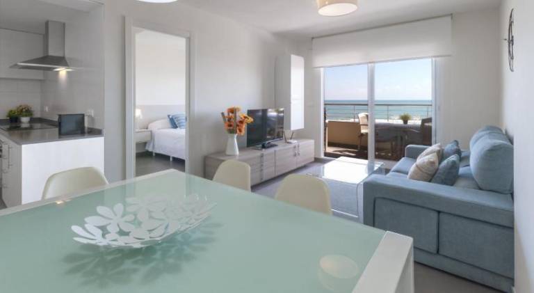 Pleasant apartment with pool, terrace & garden | Next to the beach | Dogs allowed in Gandia
