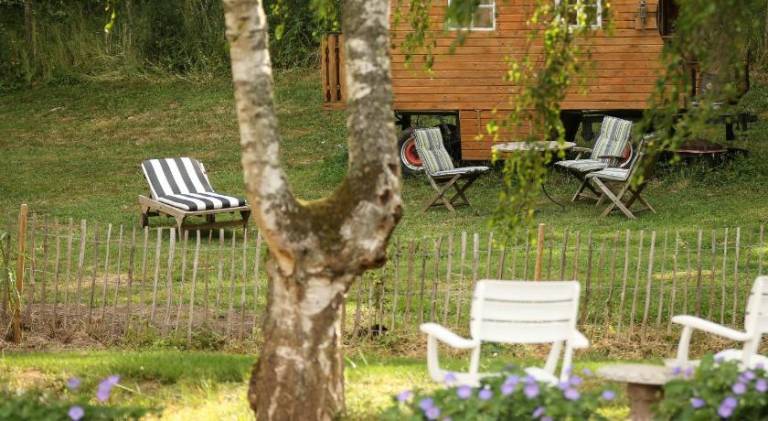 Beautiful apartment with yard & barbeque | Pets are welcome in Euskirchen