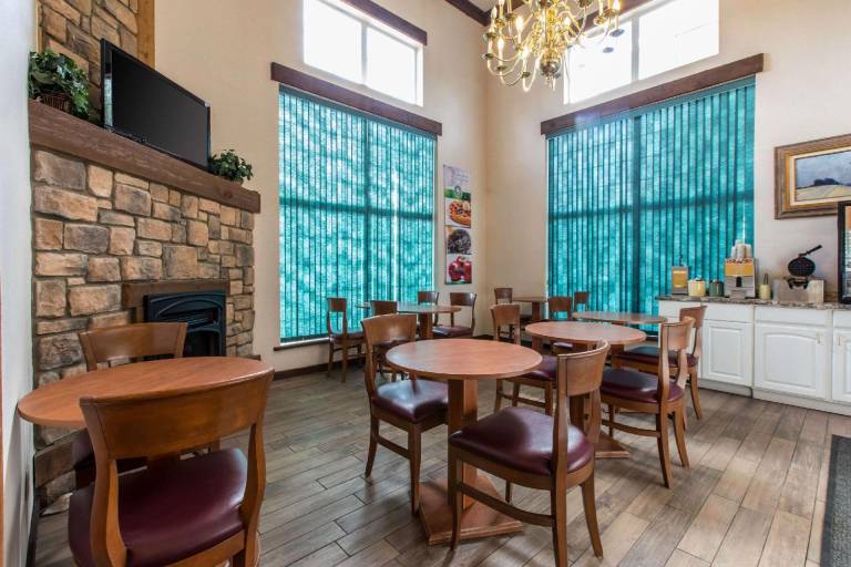 Quality Inn & Suites Silverthorne - Copper Mountain — photo 4