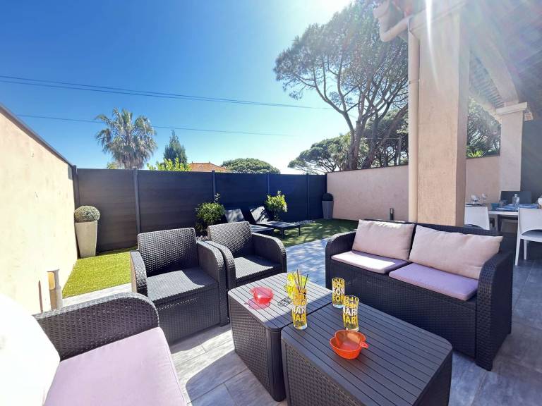 House with garden & pool in Sainte-Maxime