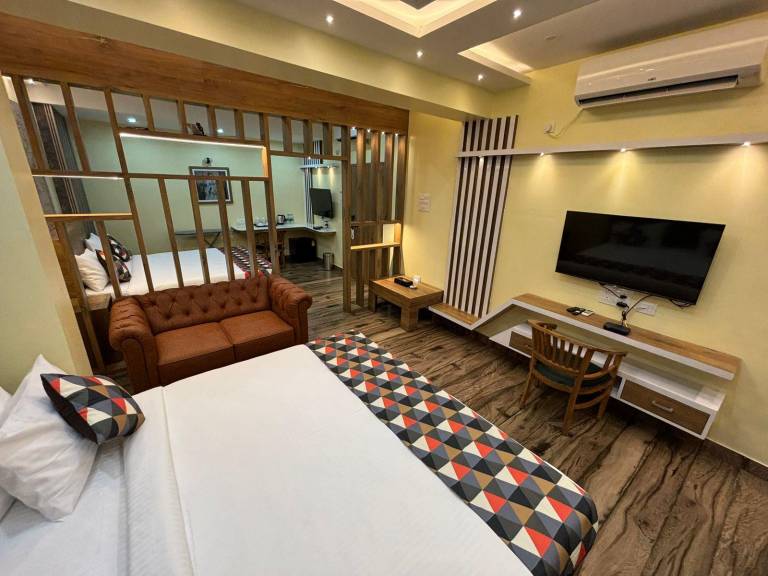 Forest Transit Hotel and Service Apartment — photo 2
