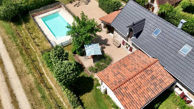 Children-friendly beautiful house with garden, private pool & fast internet | Garden view | Suitable for remote work | Pets are welcome — photo 2