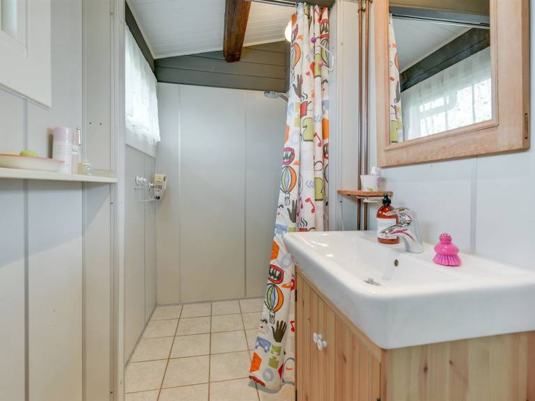 Family-friendly nice vacation home with garden, terrace & barbeque | Sea view | Pets are welcome — photo 4