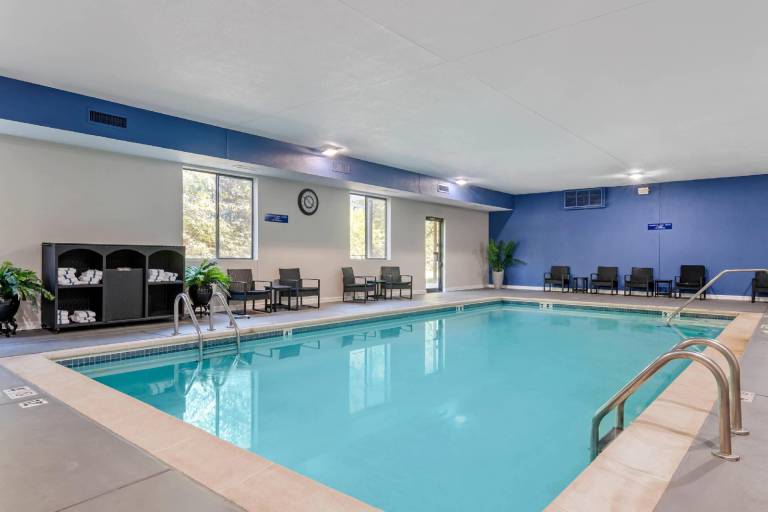 Comfort Suites St Charles-St Louis — photo 4
