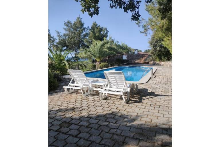 Fully equipped lovely villa with terrace, BBQ & yard | Pet-friendly — photo 3