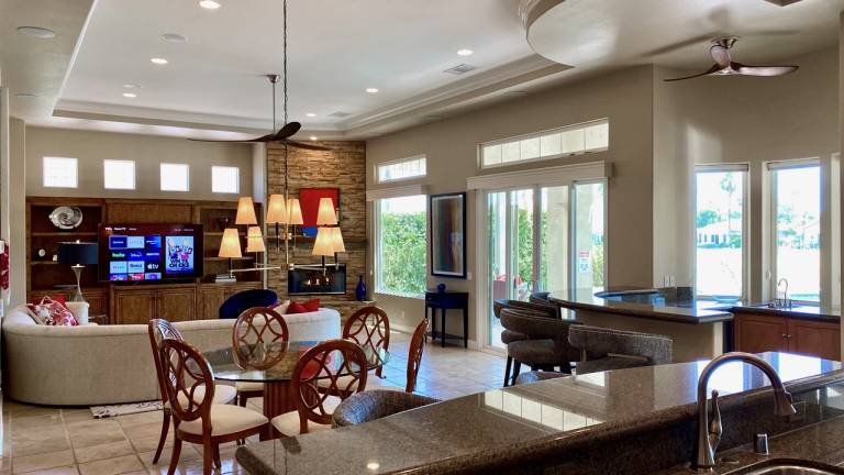 Tee Time 2BR Den with Private Pool, Spa & Stunning Views – a Greenday property! — photo 2