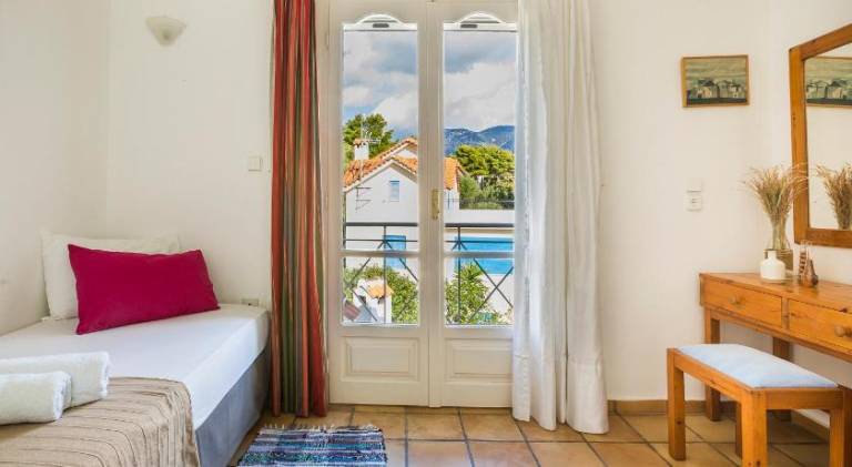 Wonderful villa with pool | Pets are welcome — photo 2