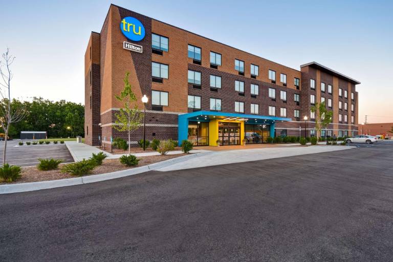 Tru by Hilton Sterling Heights Detroit in Sterling Heights, MI