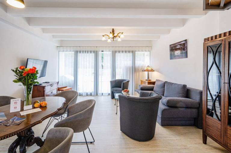 FeWo Ostsee Bernstein: Große 118 m² Wohnung mit Meerblick, Terrasse & 2 Bädern in Binz